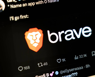 A closeup of social thread discussing Brave Browser