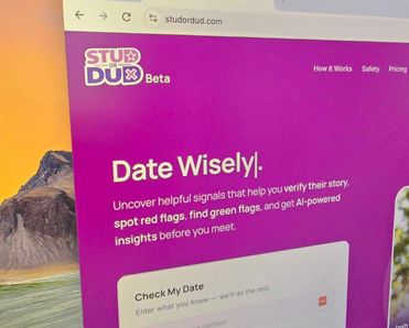 Stud or Dud homepage displayed on desktop computer browser.