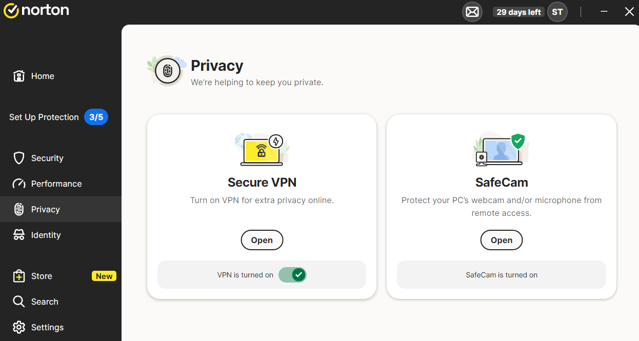 Norton 360 Deluxe dashboard open on the Privacy tab (VPN enabled)